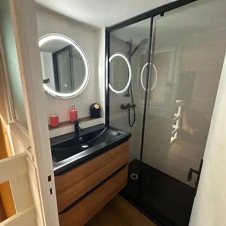 Duplex Parking Possible Apartmán