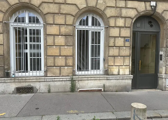 Charmant Duplex Parking En Option Апартаменты *